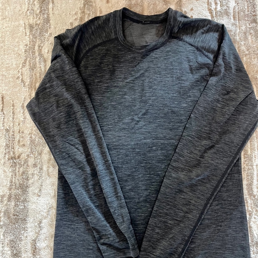 Authentic Lululemon long sleeve men’s shirt